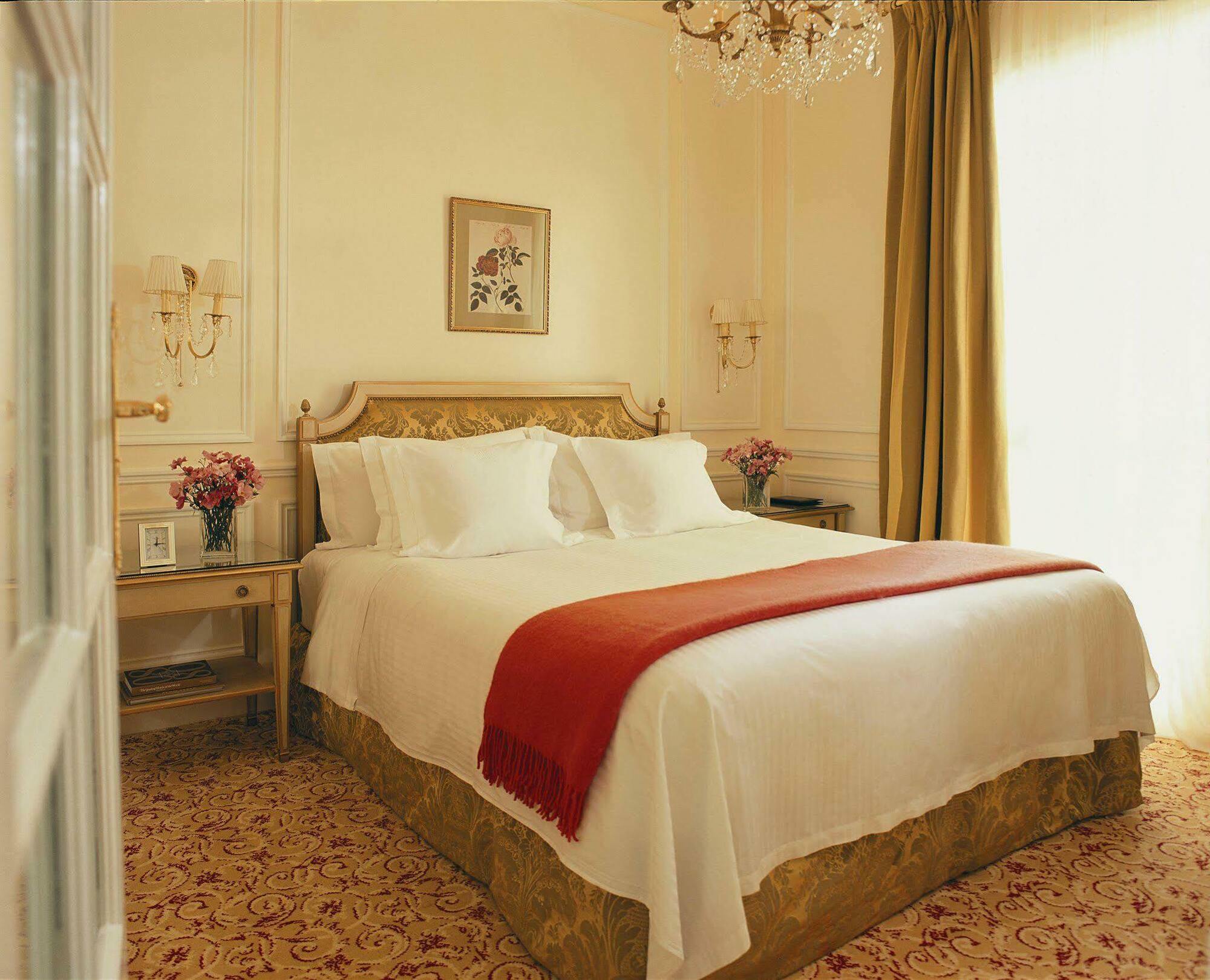 Alvear Art Hotel Buenos Aires Exterior foto A bedroom at the hotel